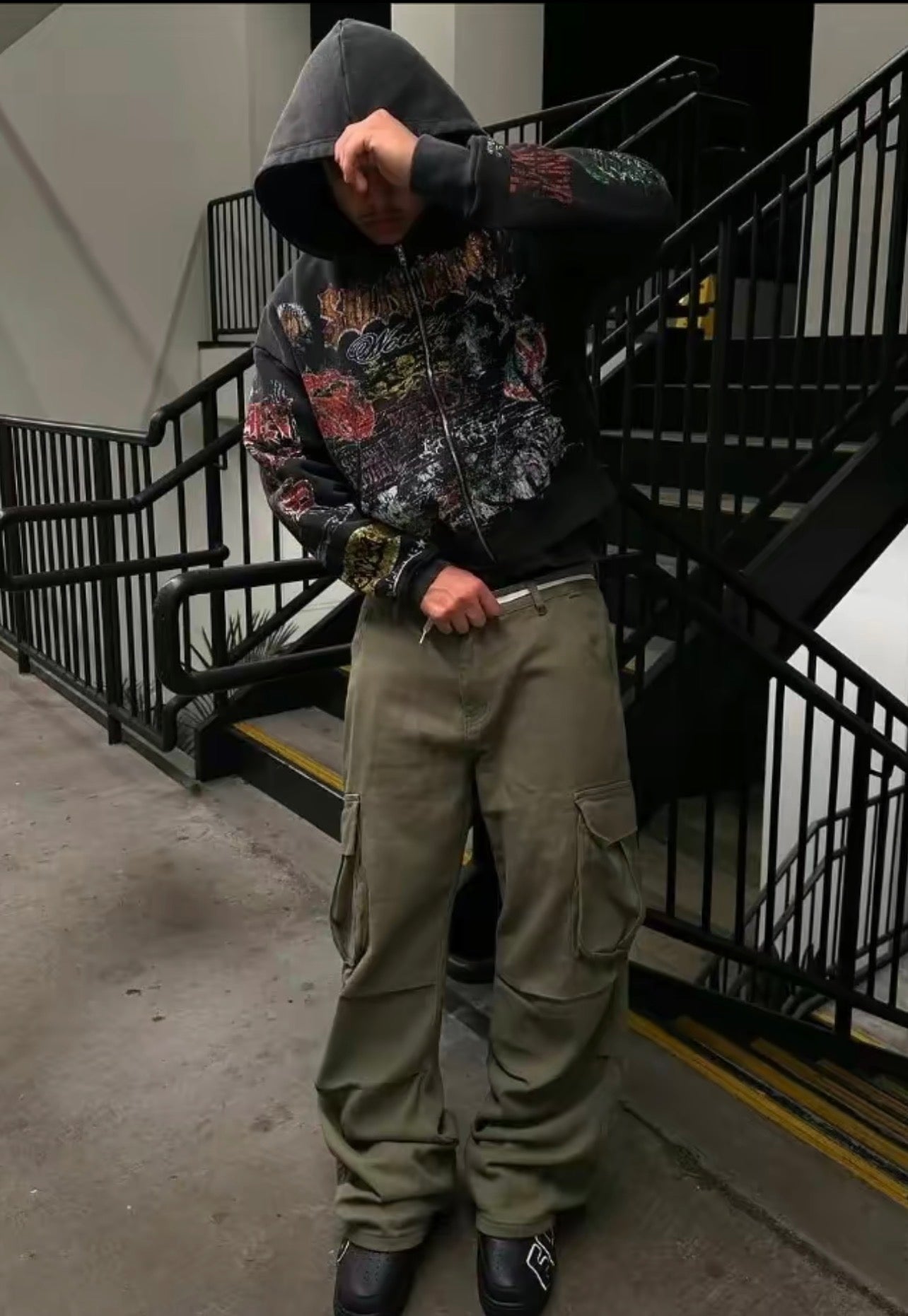 Men's Faith Rhinestone Texture Sweatshirt, Street Gothic Style, Shiny Embroidered Design, Perfect for Streetwear, Outdoor, Daily Wear