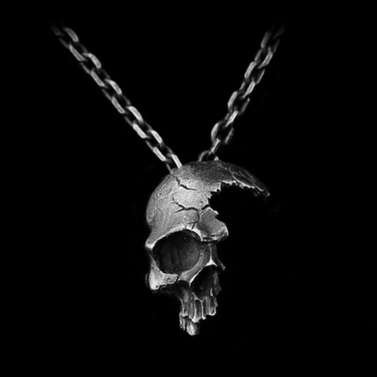 DAMAGED HALF FACE SKULL
NECKLACE